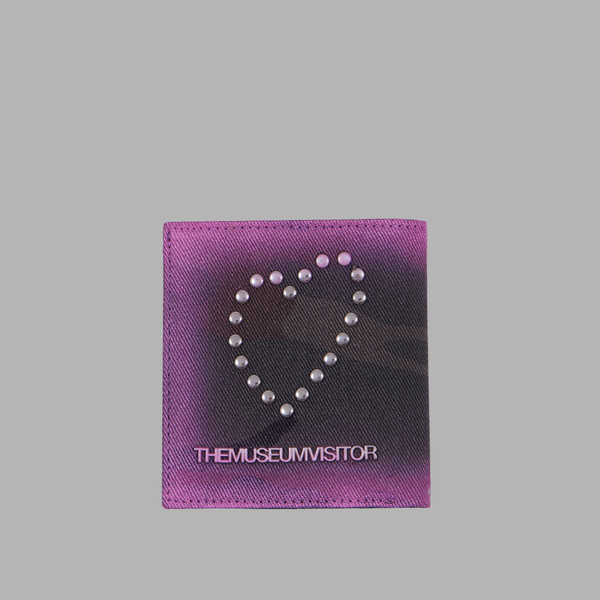 HEART STUD SPRAY WALLET (CAMO) : THE MUSEUM VISITOR