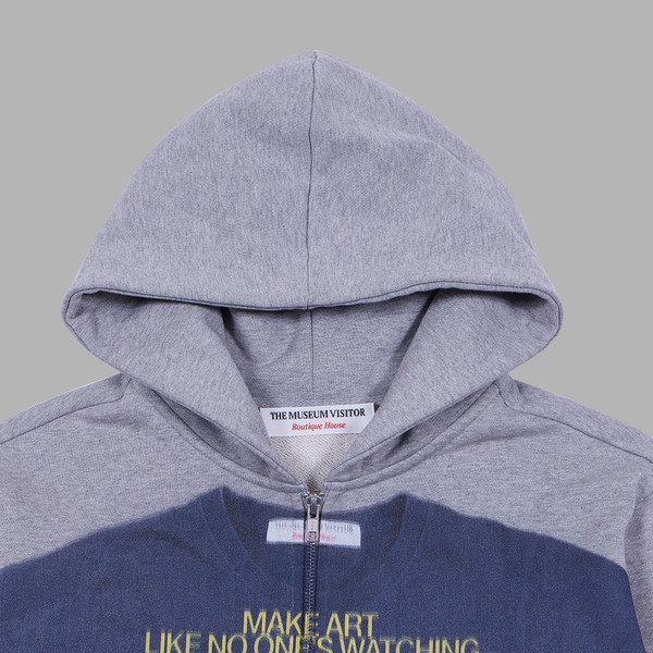 LETTERING T-SHIRTS PRINTED ZIP UP HOODY (GREY) : THE MUSEUM