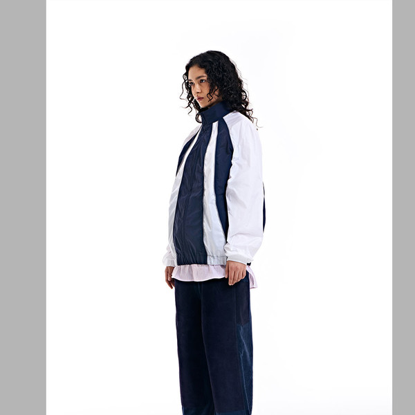 REFLECTIVE LINE RAGLAN WINDBREAKER (NAVY) : THE MUSEUM VISITOR