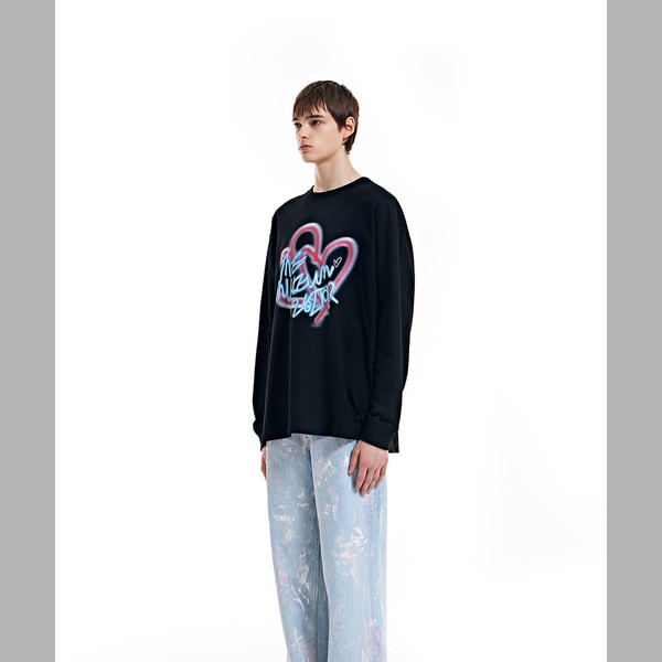 Tシャツ・カットソー THE MUSEUM VISITOR BLURRED HEART PRINTED LONG SLEEVE BLACK BLURRED HEART PRINTED LONG SLEEVE (BLACK) : THE MUSEUM VISITOR