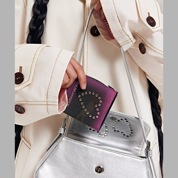 THE MUSEUM VISITOR★韓国★HEART STUD SPRAY WALLET 財布 2色 THE MUSEUM VISITOR☆韓国☆HEART STUD SPRAY WALLET 財布 2色