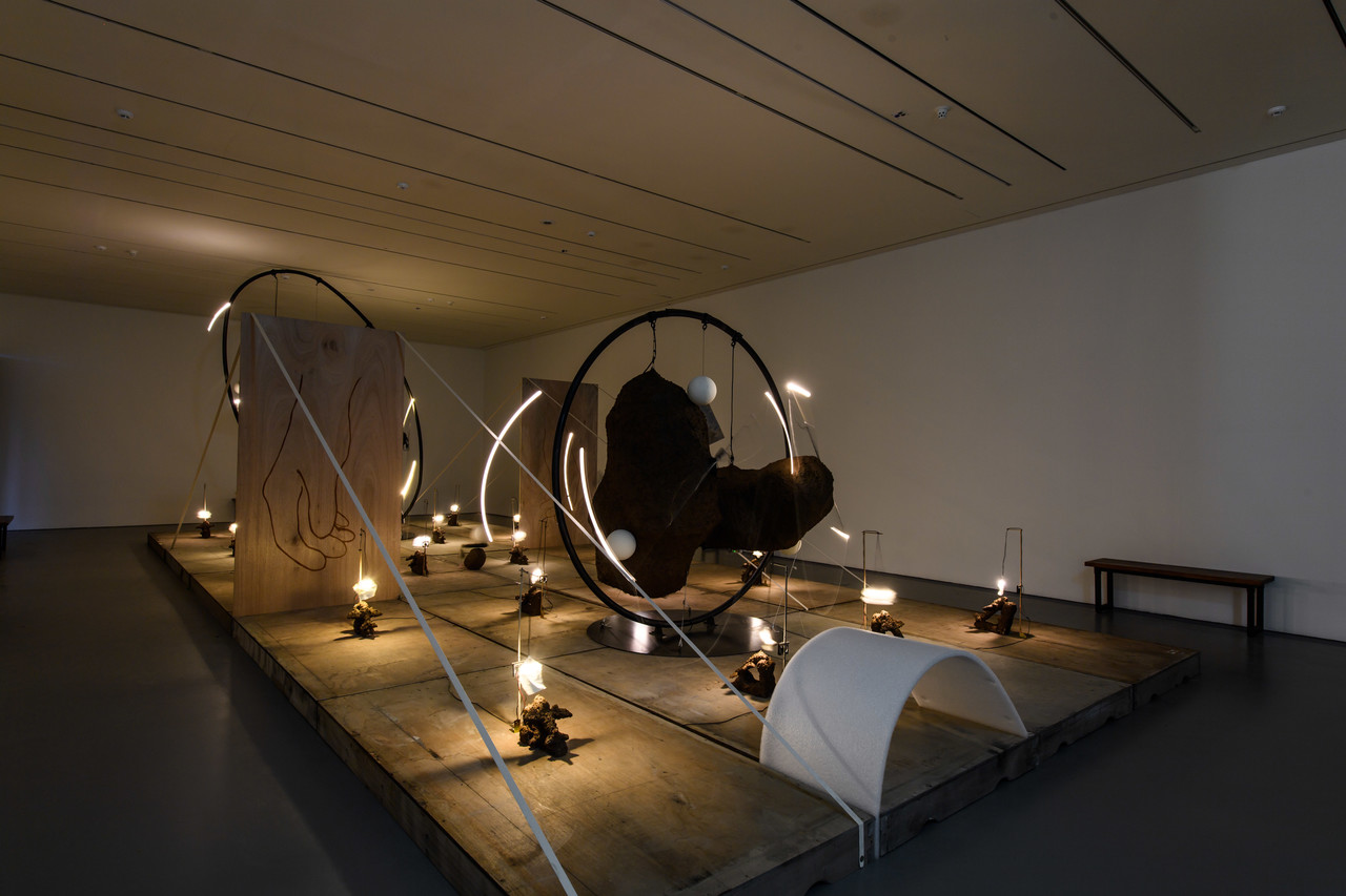 당신은 옆이라고 말했고 나는 왼쪽이라고 말했다