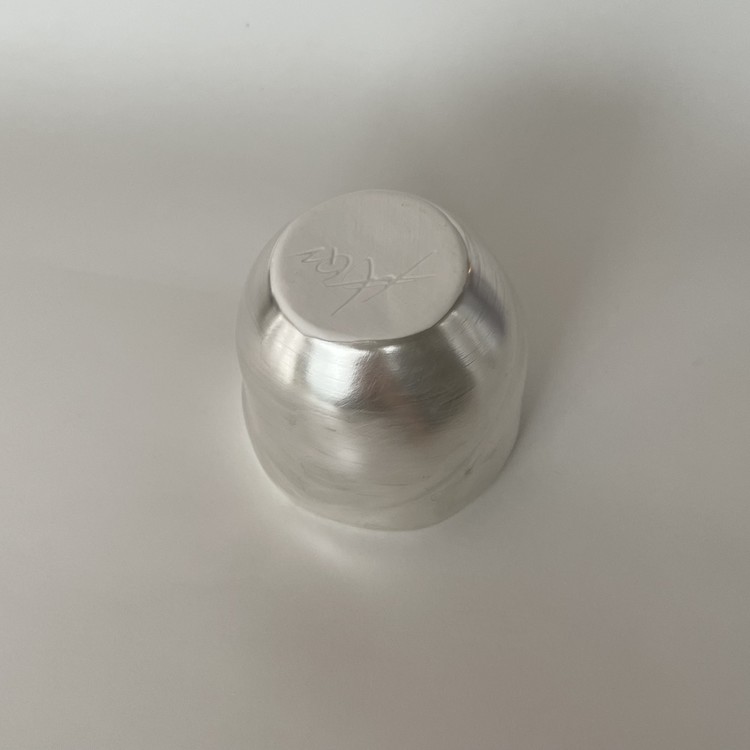Curve Tea cup (white+ silver) : Quartz