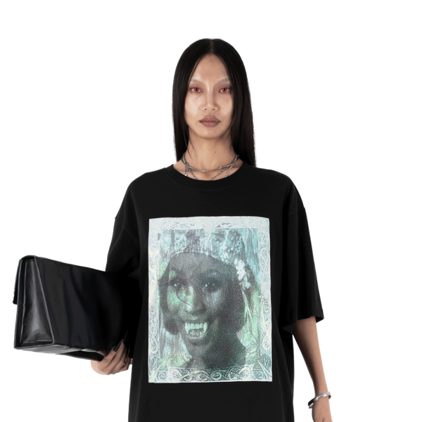 GLITTER VAMPIRE OVERSIZED TEE IN BLACK : 604SERVICE