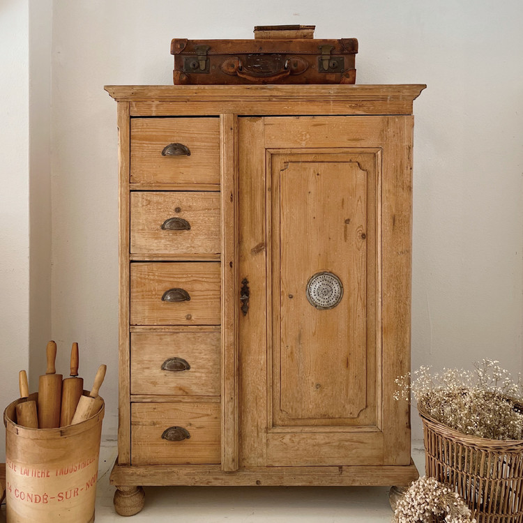 [f169] vintage french old pine larder cupboard Brocante at Home