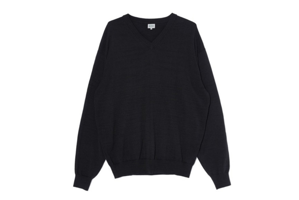 Cotton V Neck Knit (Black) </br>Price - 75,000