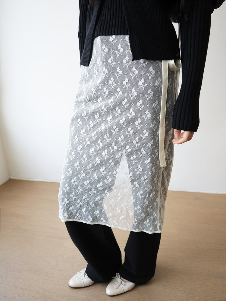 LACE WRAP SKIRT oaens