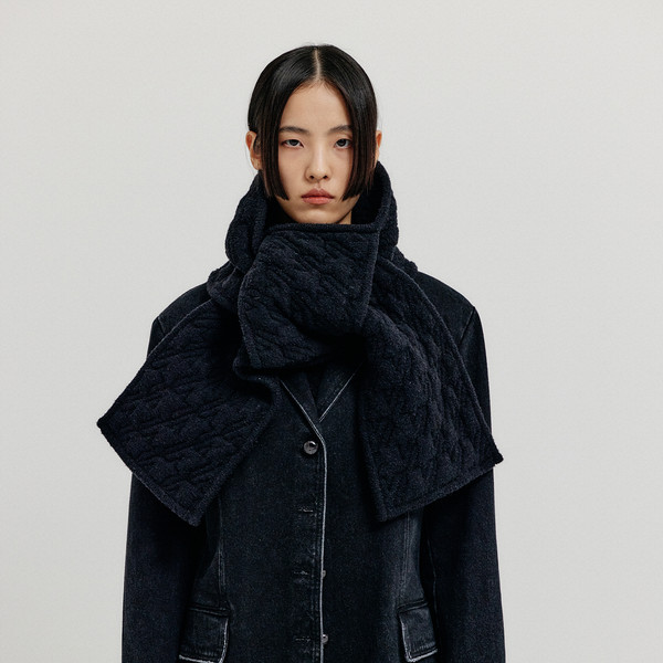 [EENK] / ☆ XOMILI Textured Muffler / Ivory XOMILI Textured Muffler - Black : EENK SHOP