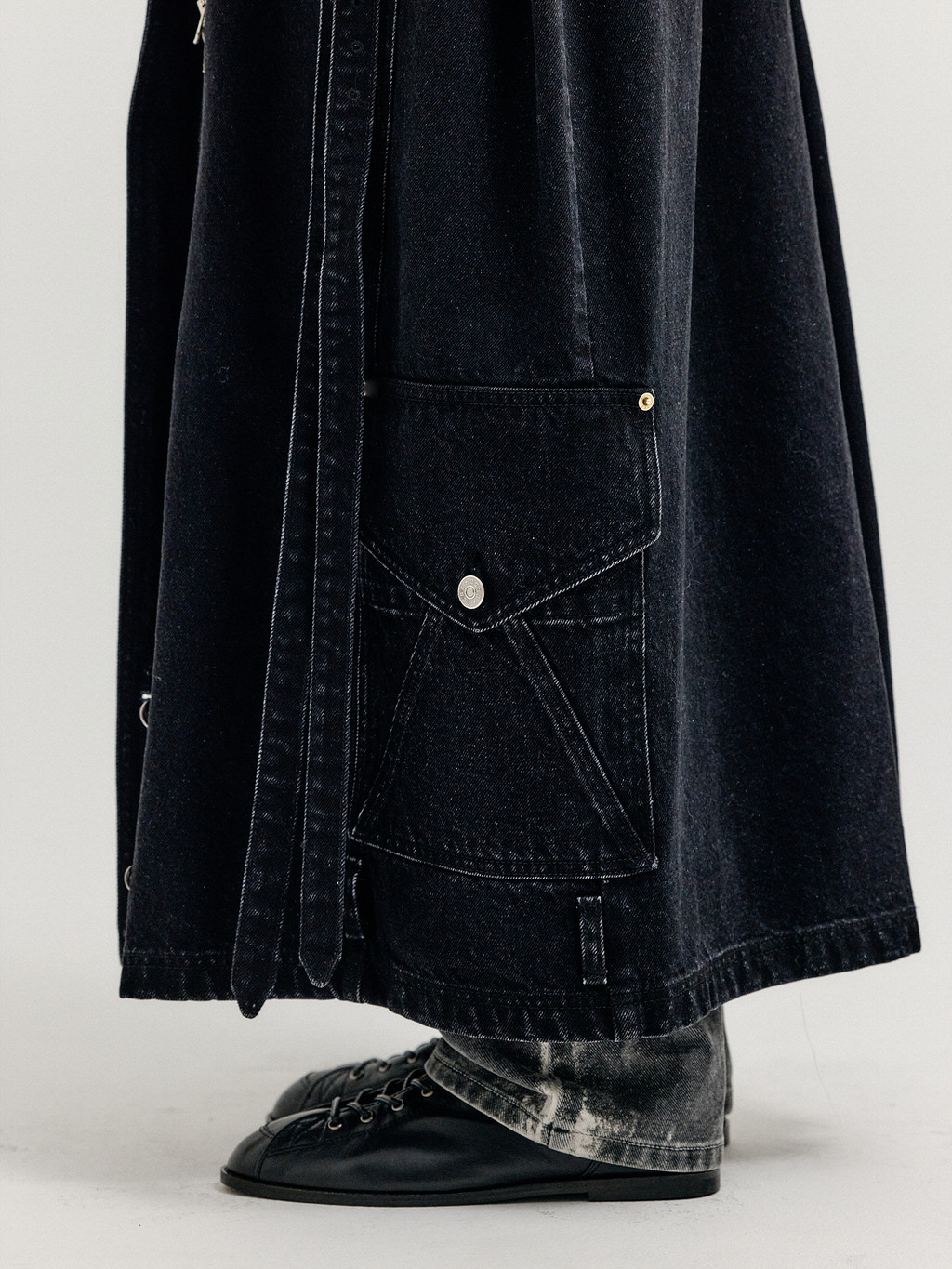アウターその他 EENK XYRUS Long Double Belted Denim Jumper XYRUS Long Double Belted Denim Jumper - Black : EENK