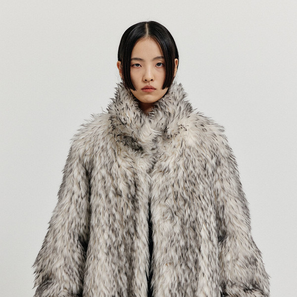 コート [EENK]XENIA Faux Fur Long Coat - Light Grey XENIA Faux Fur Long Coat - Light Grey : EENK SHOP
