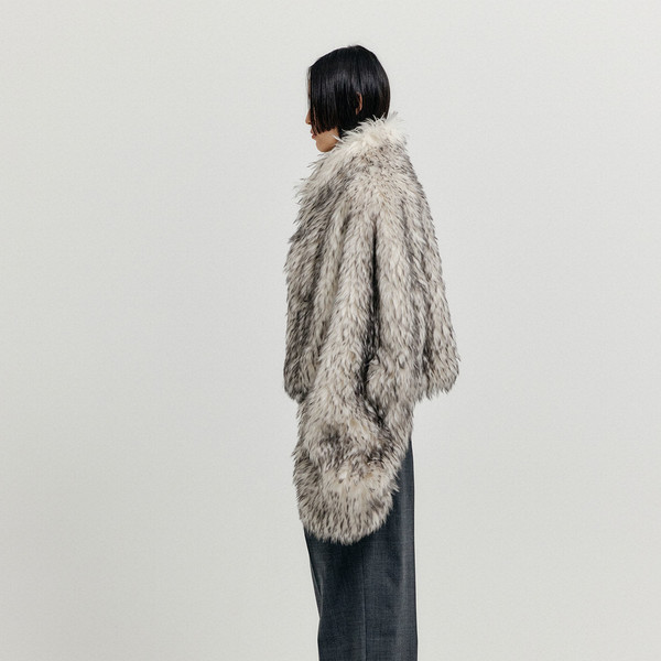 XHORT Faux Fur Short Coat - Light Grey : EENK SHOP