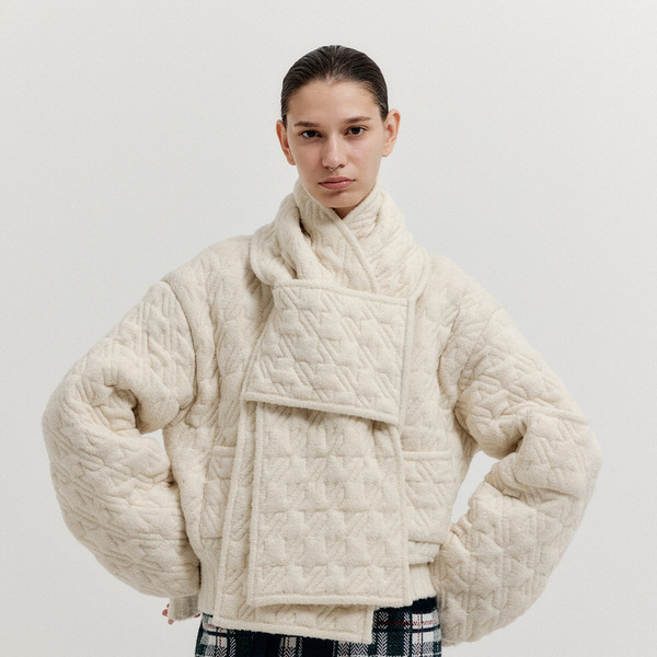 [EENK] / ☆ XOMILI Textured Muffler / Ivory XOMILI Textured Muffler - Ivory : EENK SHOP