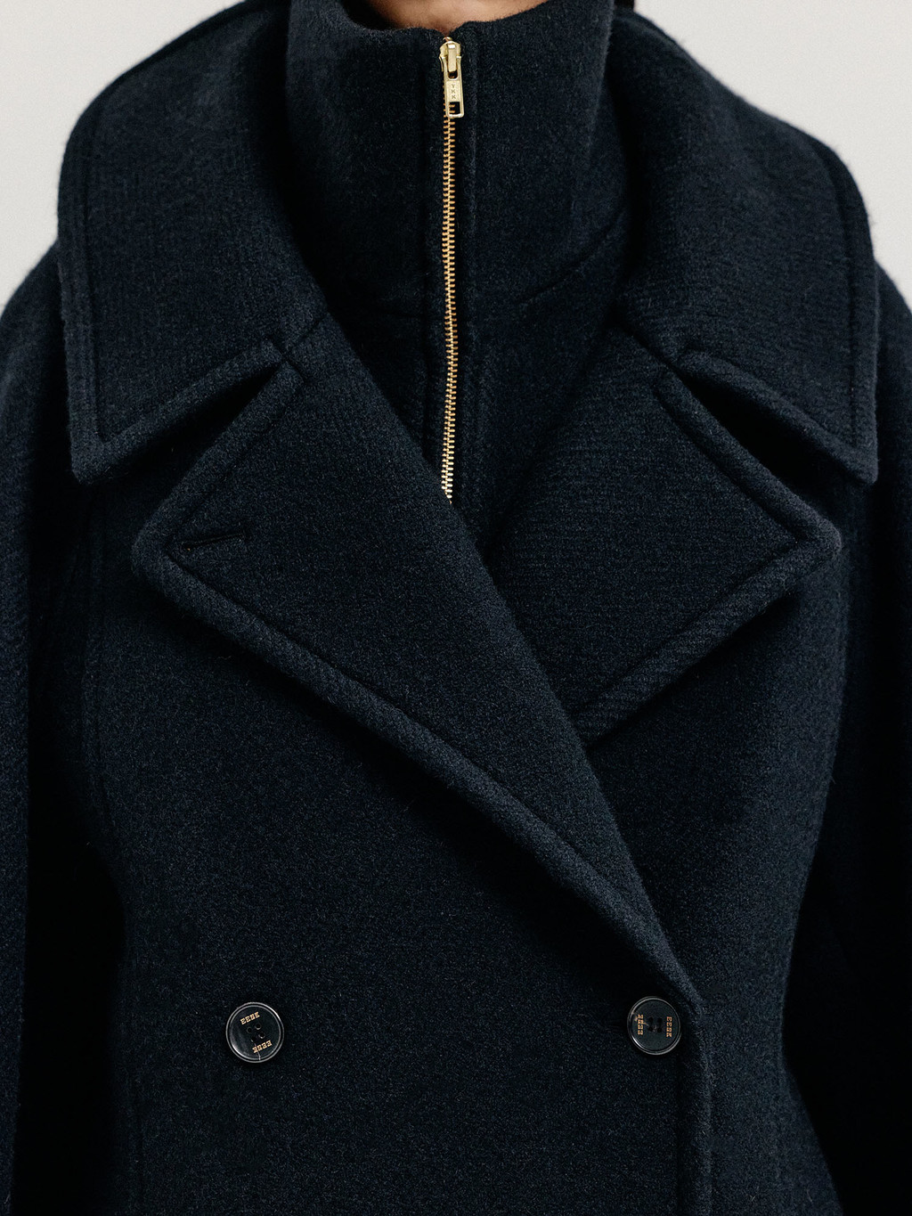 XENNIE Oversized Coat with Detachable Collar - Black : EENK SHOP