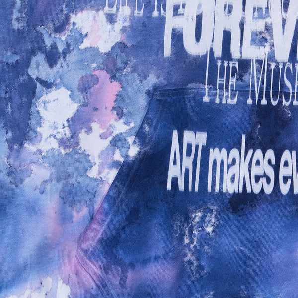 LETTERING PRINTED TIE DYEING HOODY (NAVY) : THE MUSEUM VISITOR