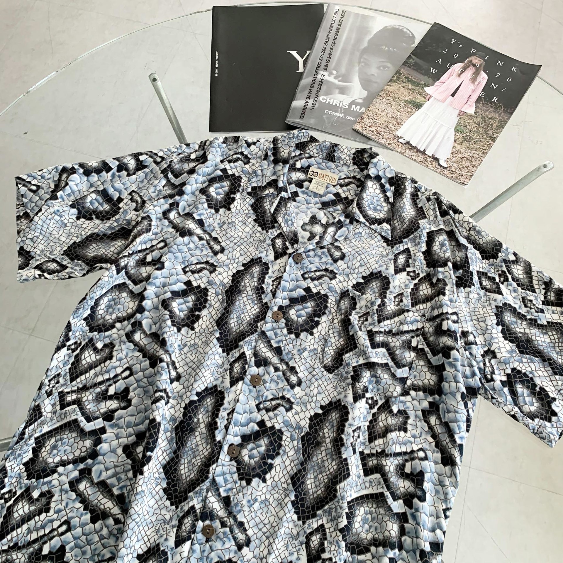 GO NATIVE! python pattern shirt : TAAU