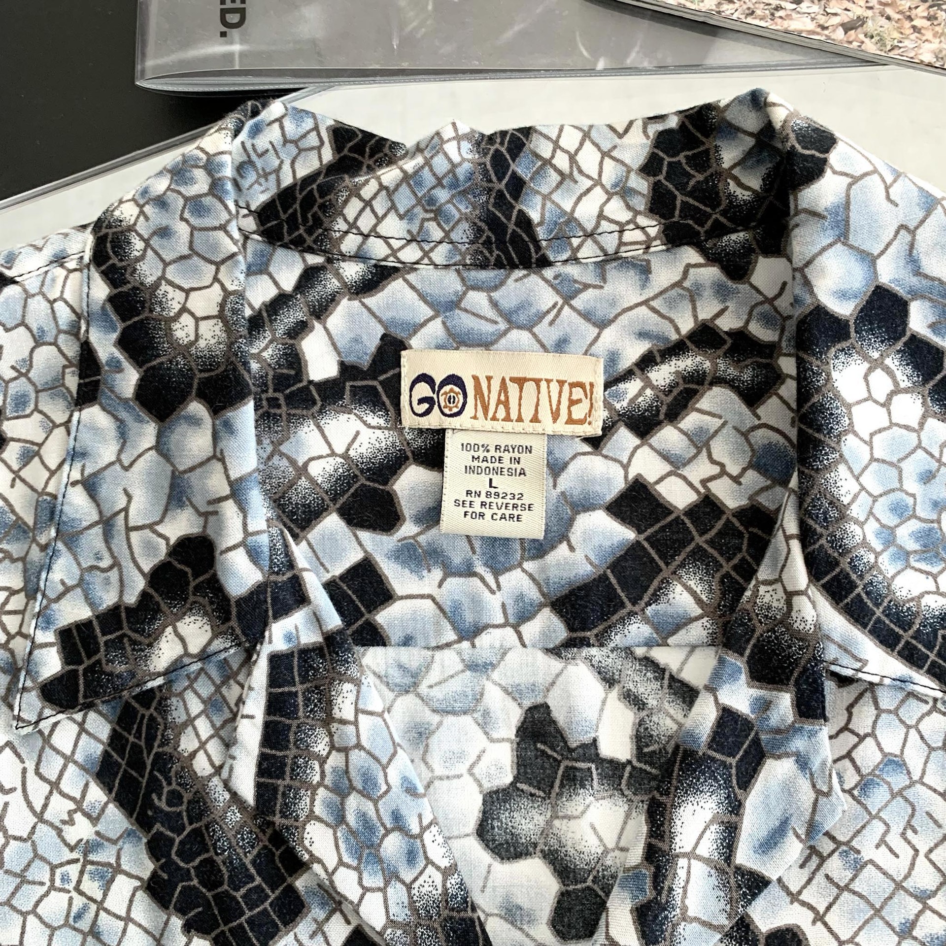 GO NATIVE! python pattern shirt : TAAU
