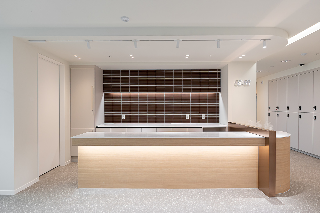 BD PARTNERS OFFICE / 102py