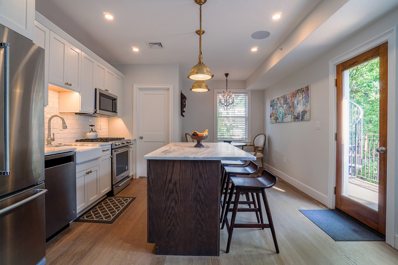 Boston - Contemporary Seoul Casual