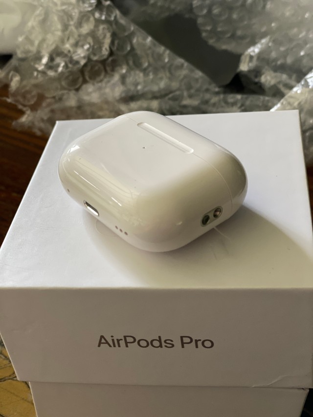 애플 에어팟 프로 2세대(USB-C타입) 정품 새상품 photo review