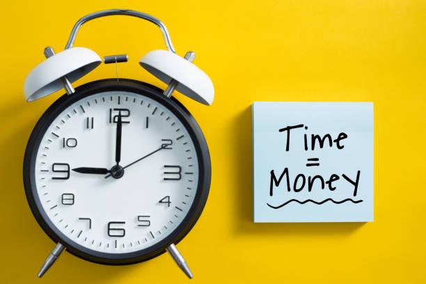 <img alt="clock" ><src="istockphoto-1137169649-612x612.jpg"></img>