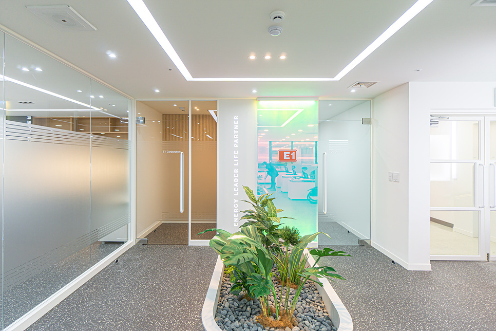 PREDICTION OFFICE / 102py