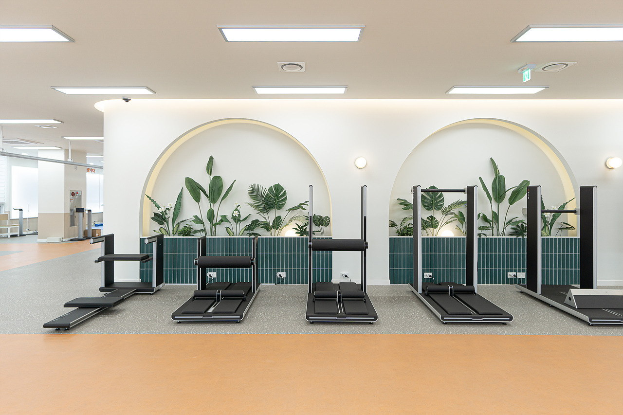 PREDICTION OFFICE / 102py