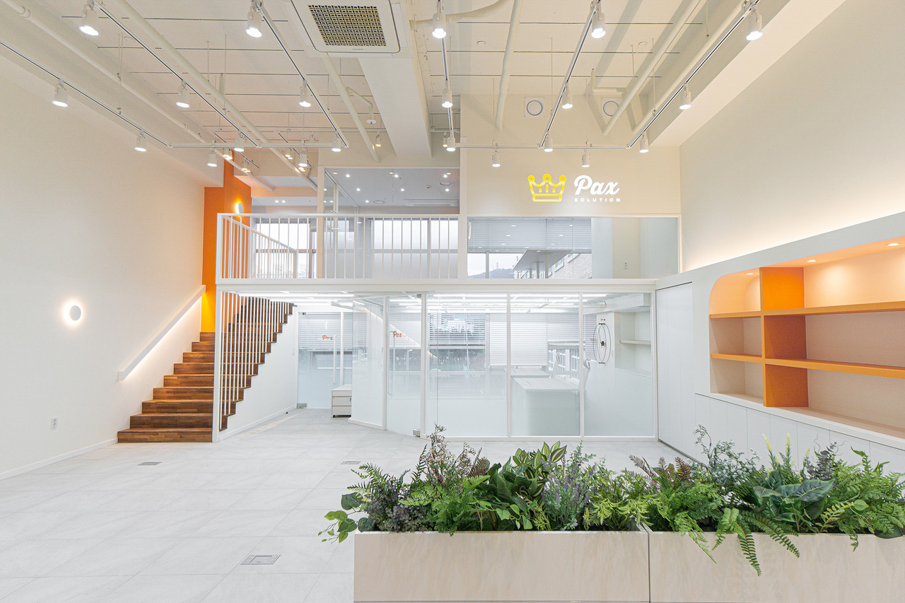 PREDICTION OFFICE / 102py