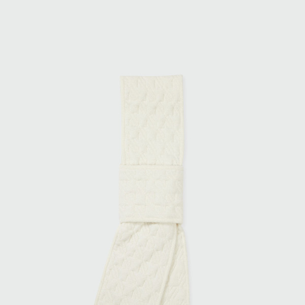[EENK] / ☆ XOMILI Textured Muffler / Ivory XOMILI Textured Muffler - Ivory : EENK SHOP