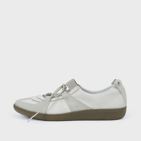 Classic German Army Ballet Shoes (Ivory) : BISCUITSHOP GLOBAL