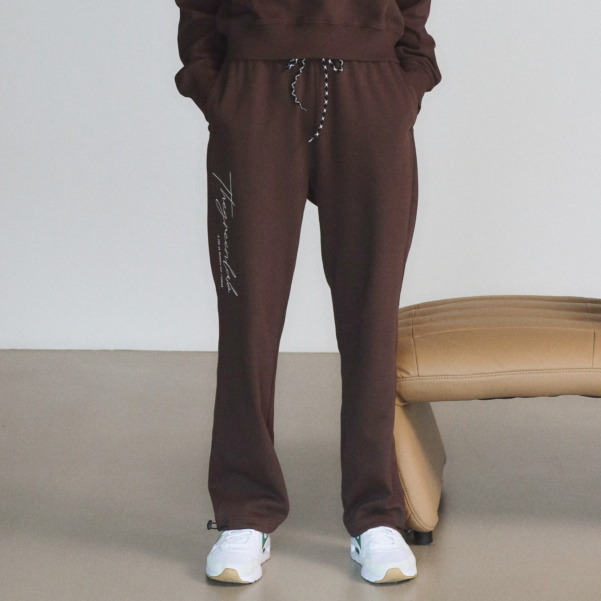 더그린랩_OVERFIT STRING JOGGER PANTS_BRN 더그린랩_The GREEN Lab