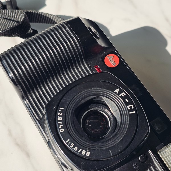 LEICA - ライカ af-c1 leica フィルムカメラ BTSテテ愛用 f2818f39b2d3c.jpg