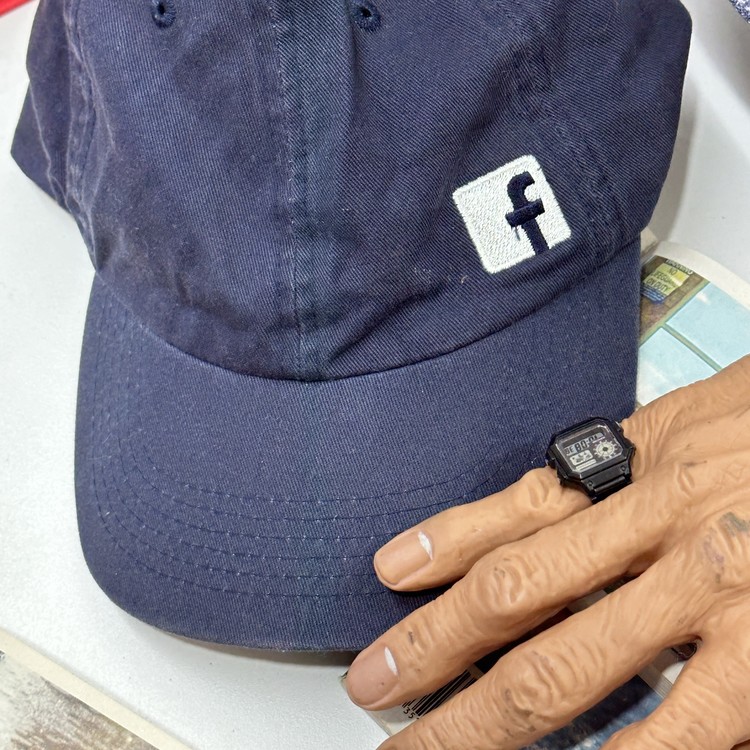 Facebook cap : mascompany