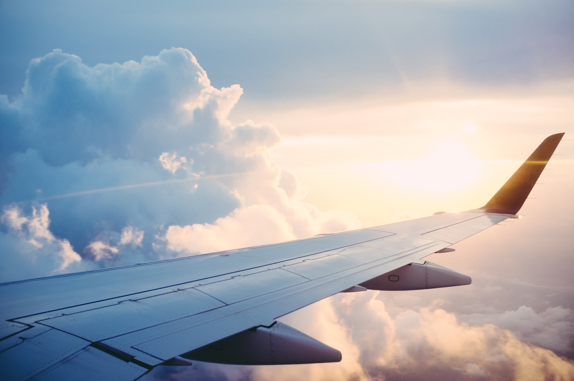<strong>AIR FREIGHT</strong><br><br><br><span style="color: rgb(234, 234, 234);"><span style="font-size: 20px;"> We search the best route over the world with our global partner who selected as specialists and coordinate your plan more precisely and efficiently<br>with the best flight schedule. <br><br></br></span>