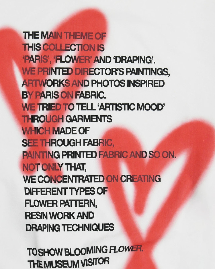 Tシャツ・カットソー THE MUSEUM VISITOR HEART SPRAY PRINTED SWEATSHIRTS BLACK 111 Body Heart & Soul Sweatshirt | Butterfly Printed Graphic