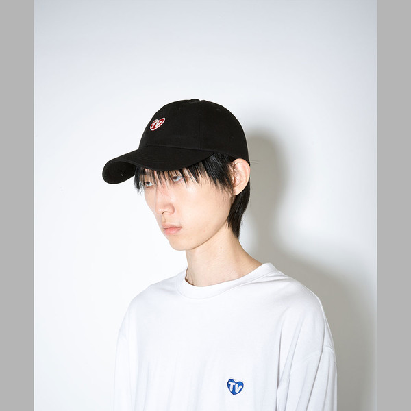 TV HEART LOGO BALLCAP (BLACK) : THE MUSEUM VISITOR