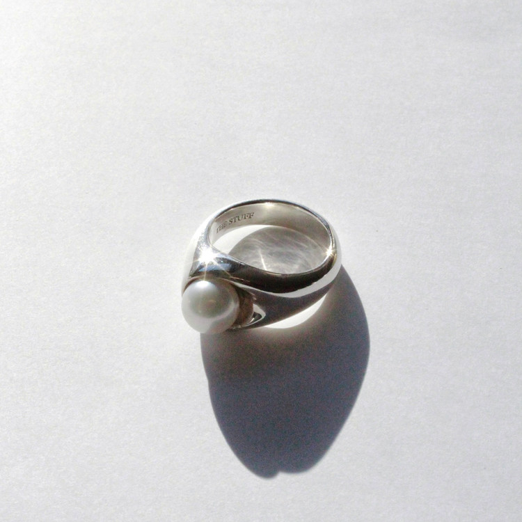 SOLID PEARL RING : THE STUFF