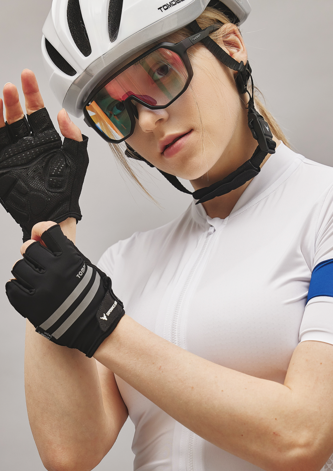 <h6 style="margin-top:85px; font-size:22px; font-weight:600;">TOMDEER BEST SELLER</h6><p style="margin-left: 15px; color: #5a5a5a;">Meet TOMDEER's <br>flagship products.</p>