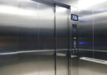 엘리베이터 패널 마운팅