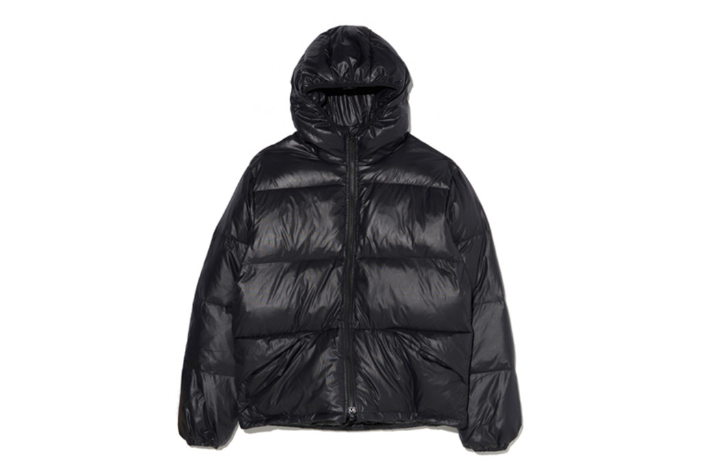 Hooded Down Jacket (Black)  </br>Price  325,000