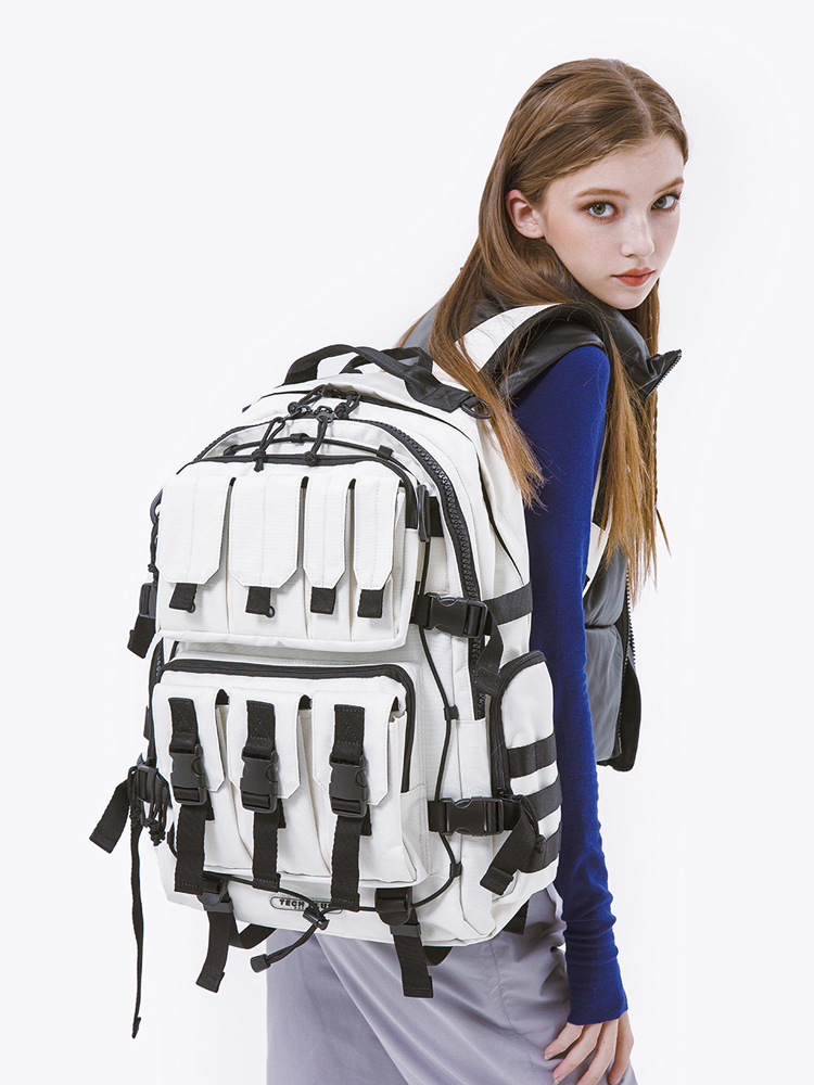 DAYLIFE TECH PLUS BACKPACK (IVORY) : デイライフ - 私たちが