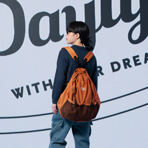 DAYLIFE DRAW STRING BACKPACK (ORANGE) : デイライフ - 私たち