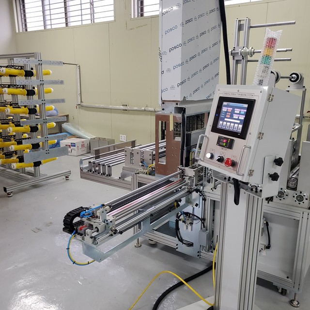Carbon fiber Multi Spreading Weaving Equipment (Weaving Machine)