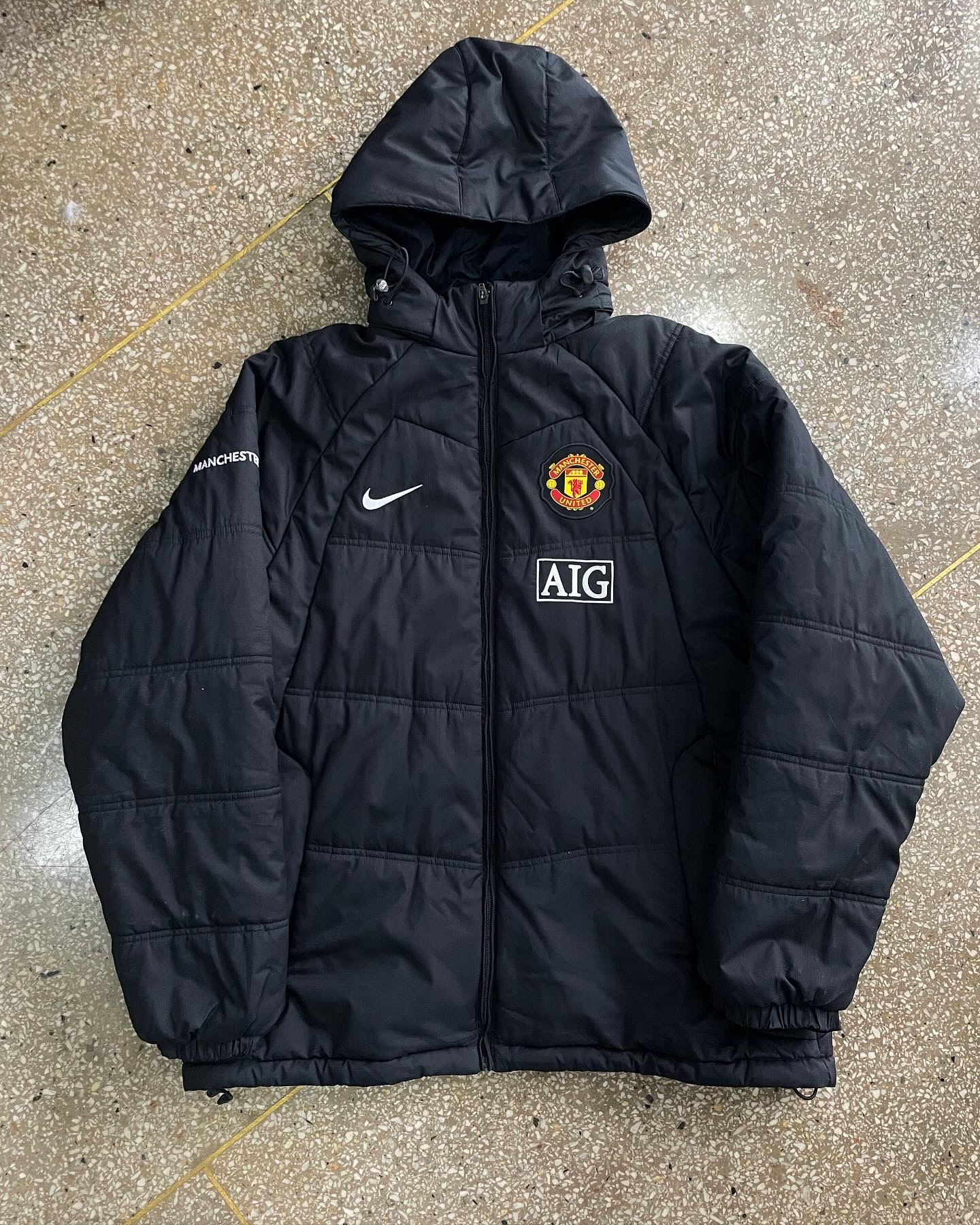 Manchester United Puffer Jacket Nike Manchester United Vintage 