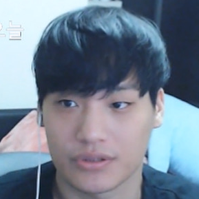 <B>윤가놈