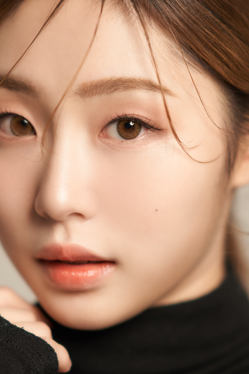 웜톤 배우 프로필 사진
