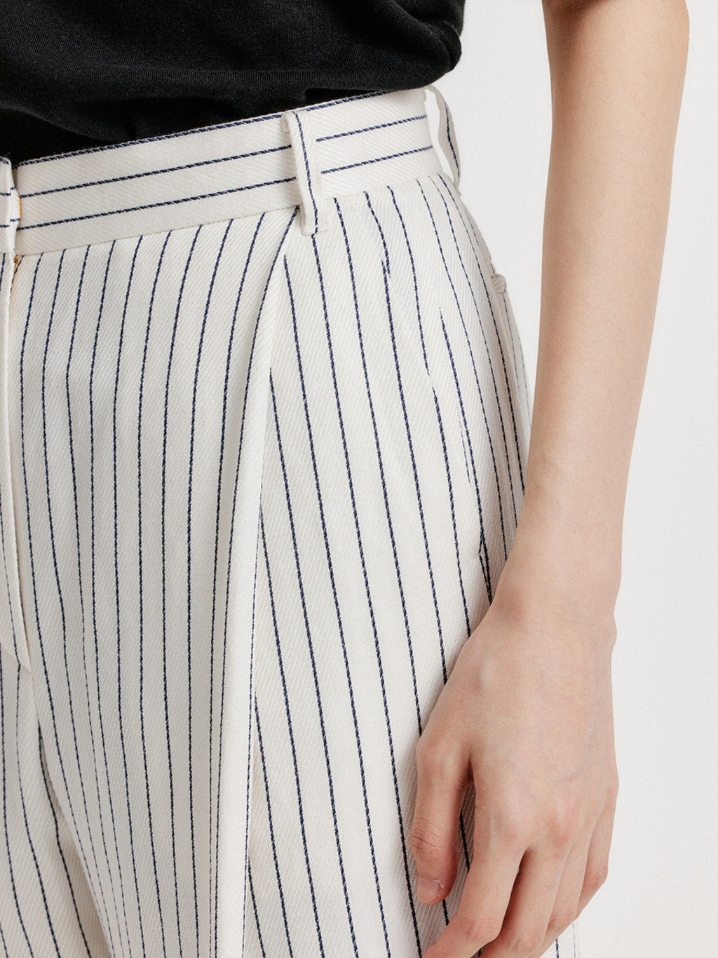 YIOM Classic Straight Pants - Ivory : EENK SHOP