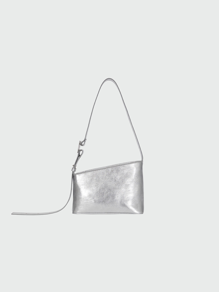 [EENK]HALOS Small Trapezoid Shoulder Bag★日本未入荷 EENK]HALOS Small Trapezoid Shoulder Bag☆日本未入荷 (EENK