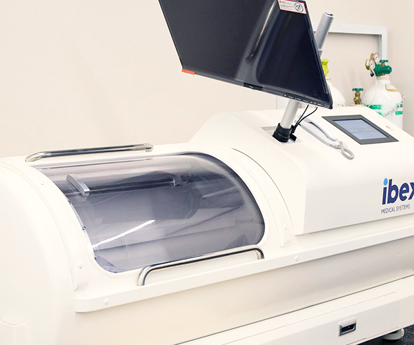 <span style="background-color: #f4f4f4;display:block;padding:14px 0;"><b>고압산소챔버</b></span>