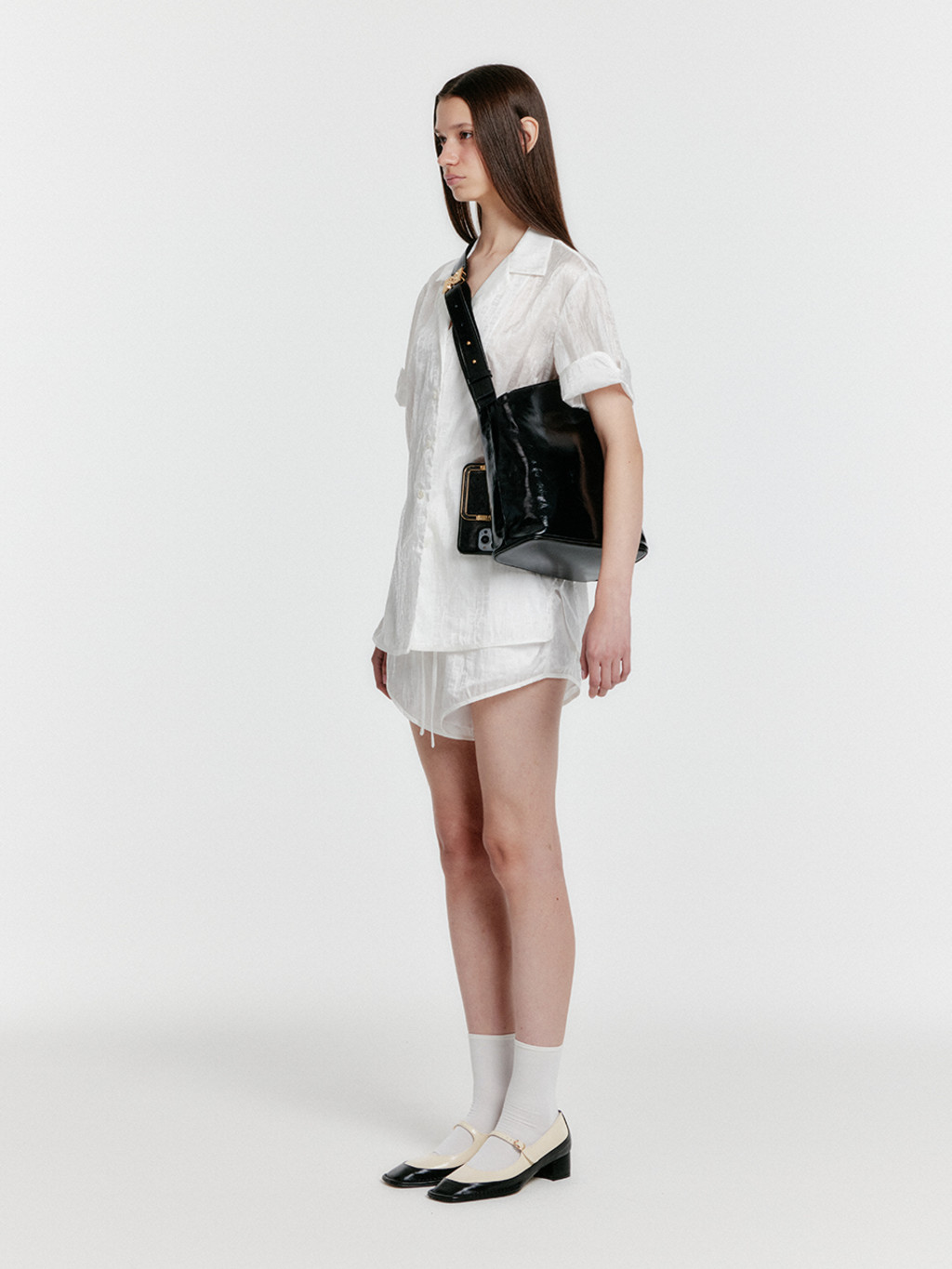 HALOG Trapezoid Shoulder Bag - Black : EENK SHOP