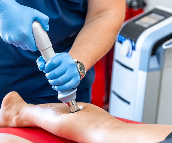 <span style="background-color: #f4f4f4;display:block;padding:14px 0;"><b>물리치료</b></span>